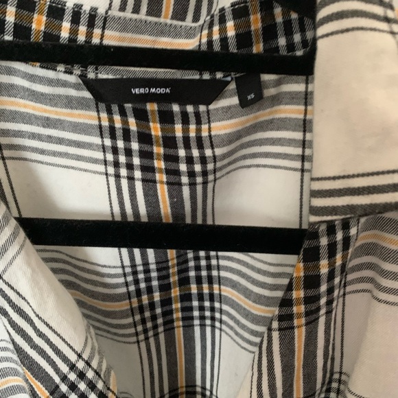 Plaid top - Picture 2 of 2